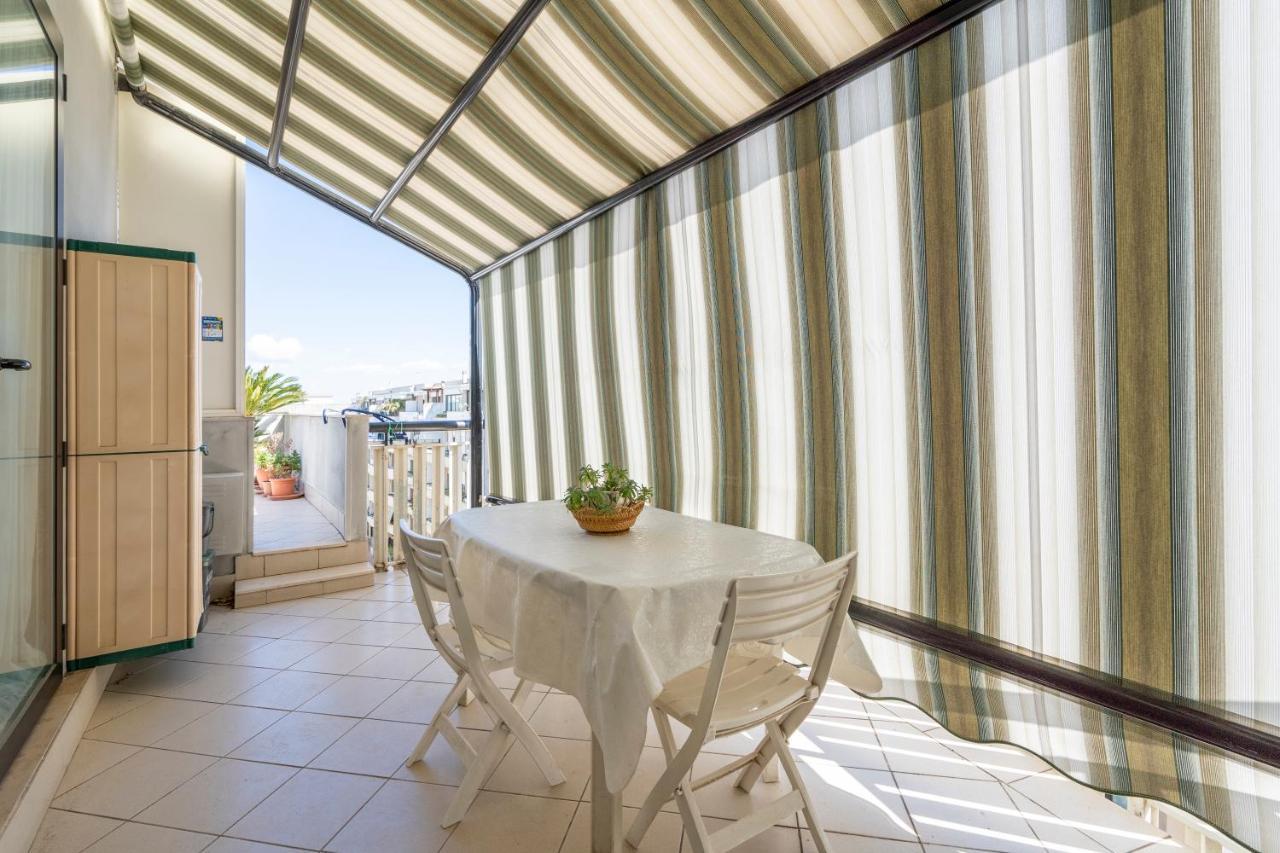 Grazia Attic Apartment With Terrace ตรานิ ภายนอก รูปภาพ