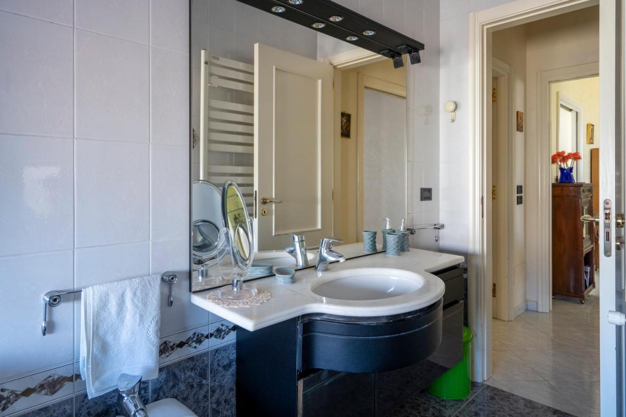 Grazia Attic Apartment With Terrace ตรานิ ภายนอก รูปภาพ